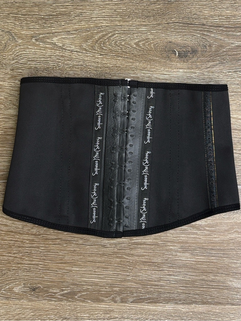 Squeez Me Skinny 8” Black Waist Trainer Cincher XS Yellow Interior Like New